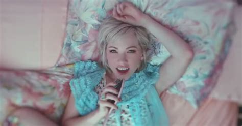 Watch Carly Rae Jepsen S Want You In My Room Music Video Popsugar Entertainment