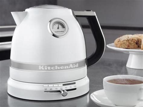 KitchenAid 1.6-qt. Pro Line Electric Kettle, Frosted Pearl ...