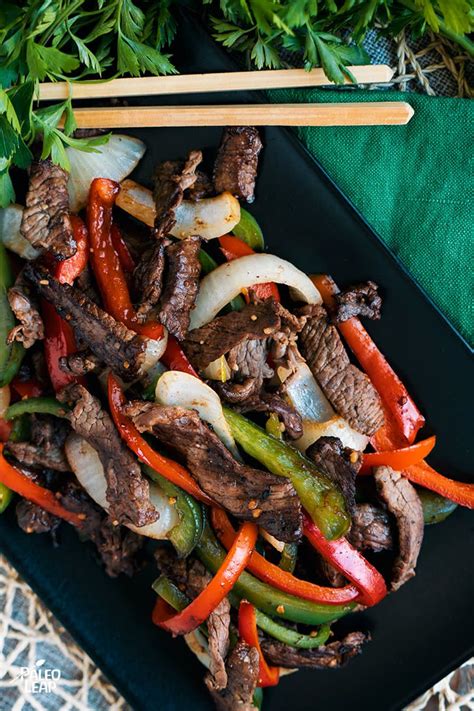 The spice rub really enhances the natural steak flavors. Steak And Pepper Skillet | Paleo Leap | Recipe | Stuffed ...