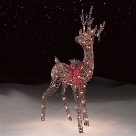 20 Christmas Deer Outdoor Decorations