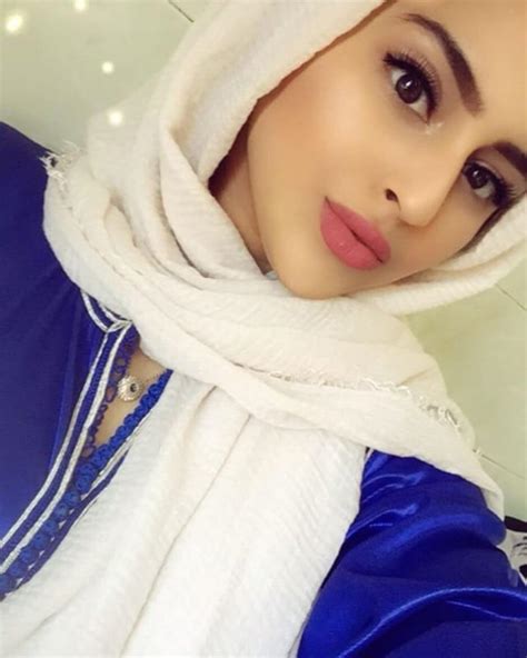 منة عرفة جسمها جميل بفستان يتلألأ صور مثيرة. صور مراهقات سعوديات , الفتايات هم فاكهة اي مكان - اثارة مثيرة
