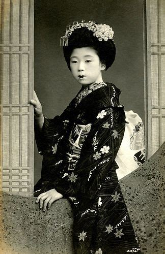 maiko looking out of a marumado 1910s in 2020 japanese beauty vintage japanese geisha