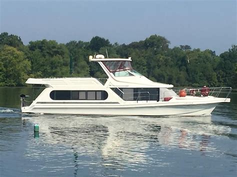 1992 Bluewater Yachts 53 Cabin Yacht Power Boat For Sale