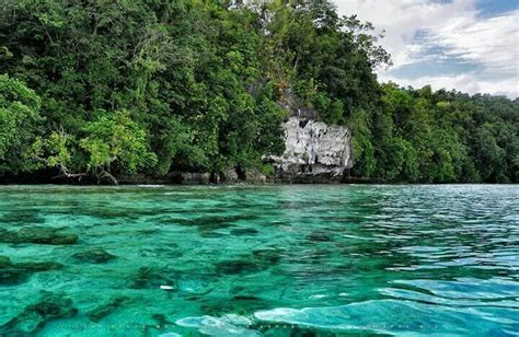 5 Pantai Eksotis Di Papua Yang Wajib Kamu Kunjungi