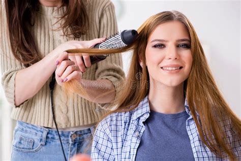 The Woman Getting Her Hair Done In The Beauty Salon Stock Image Image Of Beautiful Head