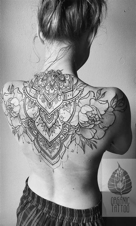 Tatuagens nas costas femininas ideias populares para guiá la