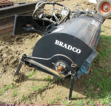 Bradco Ab72 Skid Steer Angle Broom In Blue Springs Mo Item F8462