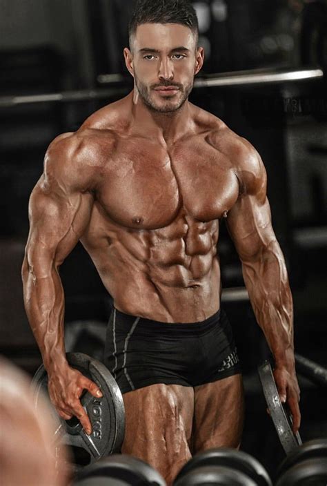 Pin By Michael Bedeau On Carn Variada 2⚁ Bodybuilders Men Hairy Muscle Men Hot Abs