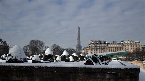 Eiffel Tower Closed As Snow Freezing Rain Pummel France Fox News