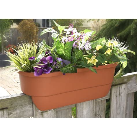 Made of 100% recyclable plastic, it's impact resistant and u.v. Deck Rail Planter - from Sporty's Tool Shop