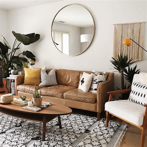 Discover design inspiration from a variety of living rooms, including color, decor and storage options. 7 Apartment Decorating and Small Living Room Ideas | The ...