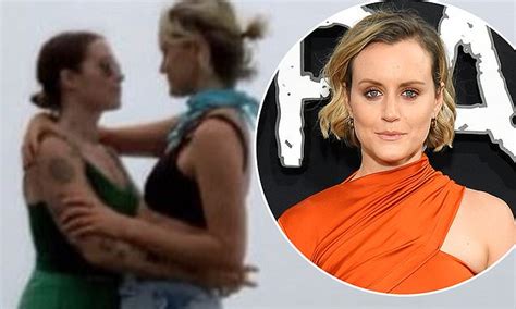 Taylor Schilling Confirms Shes Dating Visual Artist Emily Ritz Daily