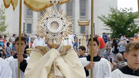 New Organization Working To Promote Eucharistic Processions Nationwide