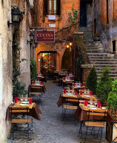 Romantic Dinner In Trastevere Rome Italy Phot Rome Restaurants