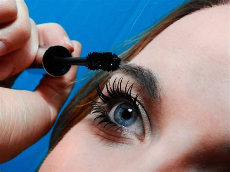 Wie Können Sie Ihre Augen Und Kontaktlinsen Beim Auftragen Von Make Up Schützen Lensblog