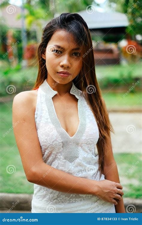 Portret Van Jonge Mooie Aziatische Vrouwen Stock Afbeelding Image Of Levensstijl Naughty