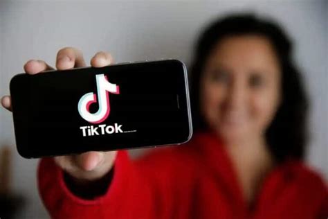 How To Remove Tiktok Filter Without Apps And Use Rotoscope
