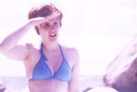 Girls Teaser Shows Lena Dunham In Bikini Stylecaster