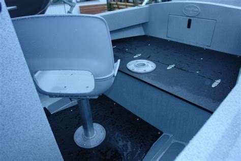 Research 2013 Silver Streak Boats 16 Center Console On