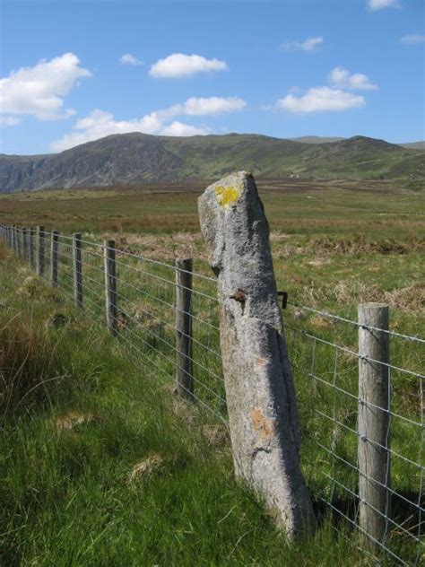 Stone Fence Post © Jonathan Wilkins Cc By Sa20 Geograph Britain