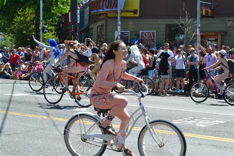 Fremont Solstice Bike Ride To Celebrate The Summer Solstic Flickr