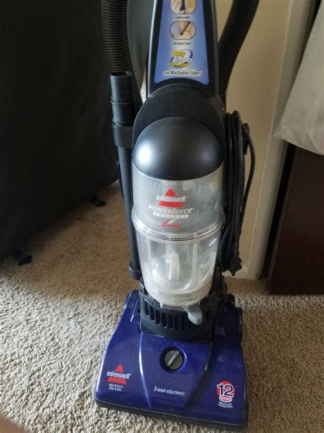 Bissell Vacuum Cleaner 12 Amp Bagless For Sale In Columbus Oh Offerup