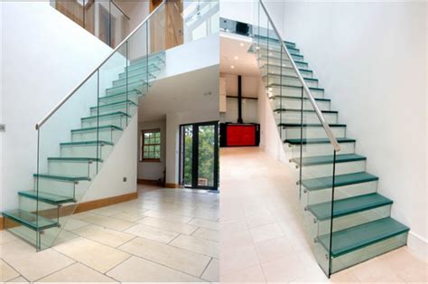 Oak Wood Tempered Glass Railing Floating Staircase