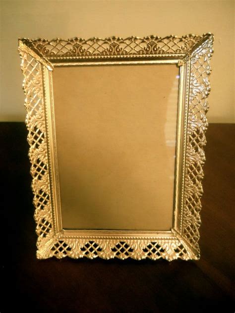Vintage Gold Metal 5 X 7 Picture Frame By Fabulousfynds On Etsy 1400