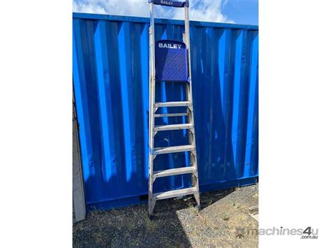 Used BAILEY PROFESSIONAL INDUSTRIAL PLATFORM LADDER BAILEY PROFESSIONAL