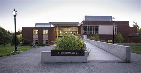 Performing Arts Building Facilities Services Reed College