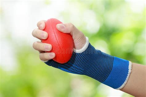 411 Hand Squeezing Hand Grip Stock Photos Free And Royalty Free Stock