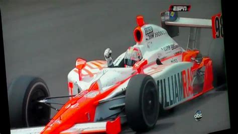 2011 Indycar Indianapolis 500 Finish Dan Wheldon Wins Youtube