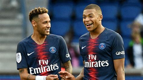 Compare kylian mbappé to top 5 similar players similar players are based on their statistical profiles. Mbappe Ungguli Neymar Dalam Indeks Performa Ligue 1 ...