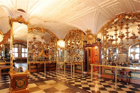 Das grüne gewölbe ist das prächtigste schatzkammermuseum europas. Was ist das Grüne Gewölbe? So prachtvoll ist Dresdens ...