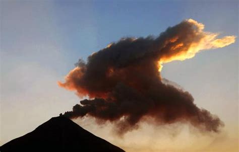 Mexicos Volcano Of Fire Blows Huge Ash Cloud