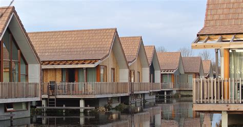 Denne nye park har 283 bæredygtige huse beliggende ved vandet. Ervaring Landal Reeuwijkse Plassen | Laura en James