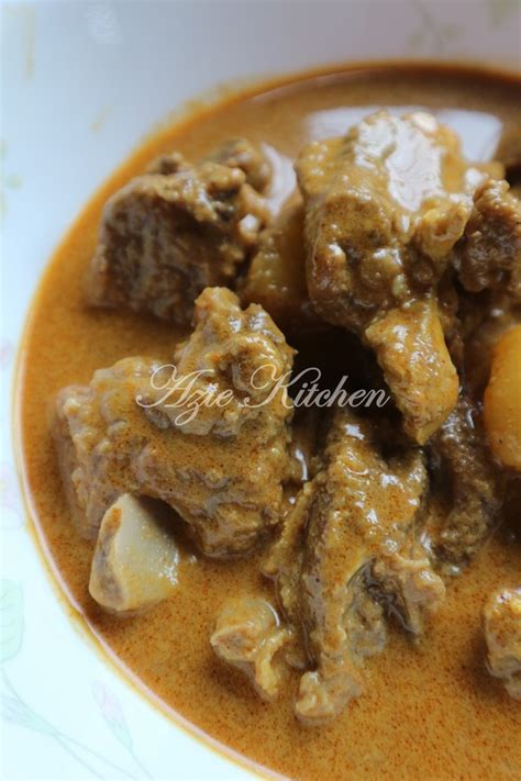 Daging kambing 1 kg kentang ukuran besar 3 buah kunyit. Gulai Kampung Daging Kambing - Azie Kitchen