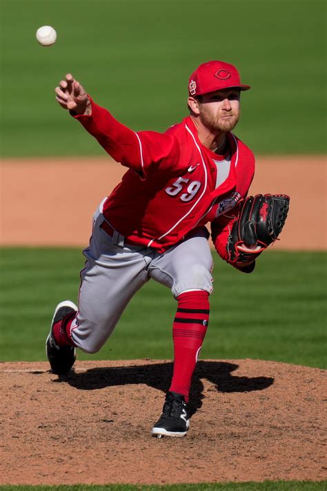 Former Gulf Breeze, Wahoos star Ben Lively returns to the show, called