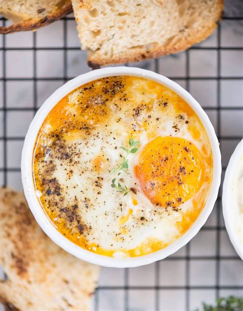 These Baked Eggs With Creamy Gooey Eggs Fit Perfectly As A Quick