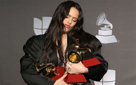 Grammy Latino Rosalía Leva Álbum Do Ano E Cantora Chilena Protesta