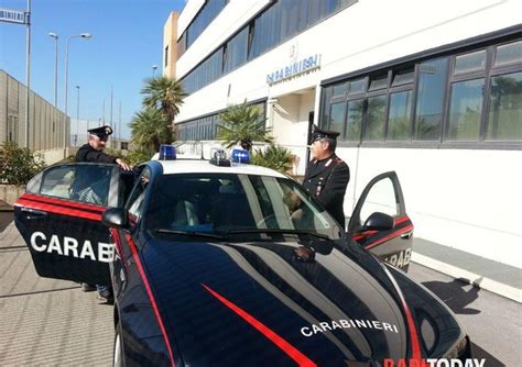 Poco prima delle otto di questa mattina, un commando ha messo a segno una rapina ad un portavalori della cosmopol. Rapina a portavalori con ruspe - Altre News - ANSA.it
