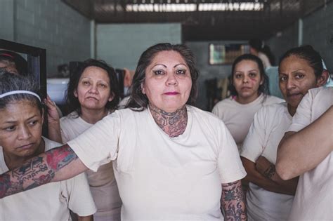 Días Eternos En Una Cárcel De Mujeres De El Salvador Pulitzer Center