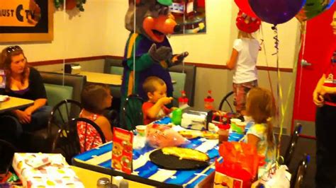 Frozen Party At Chuck E Cheese Chucky Cheese Birthday Party Monster Images And Photos Finder
