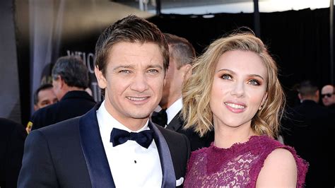 Extra Scoop Scarlett Johansson And Jeremy Renner May Play Married Pair