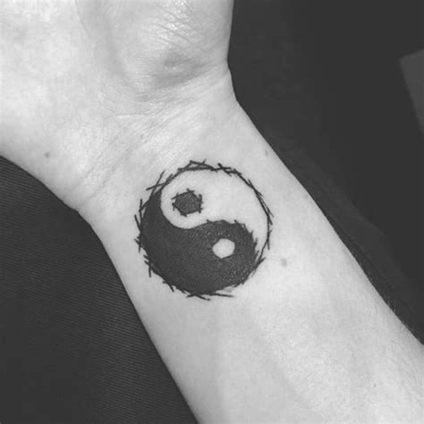 Tatuajes De Yin Yang Hombres And Mujeres Y Significados 🥇