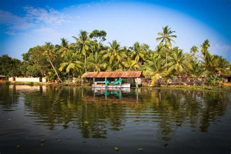 Cruising The Beautiful Backwaters Of Kerala On A Houseboat