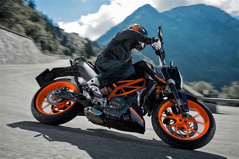 Ktm introduced a new colour option midnight black on the recently launched duke 390. KTM Offers Black Color in 2014 Duke 390; Picture Gallery
