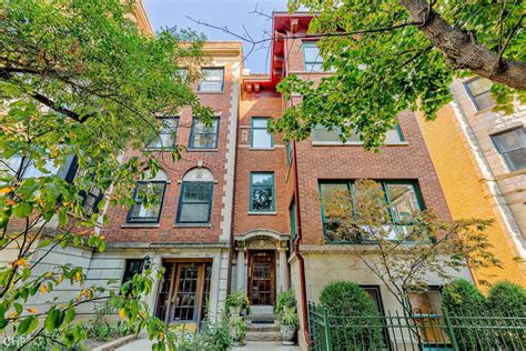 438 West Oakdale Avenue, Unit 1, Chicago, IL 60657 | Compass