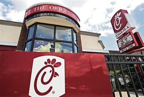 chick fil a is a step closer to opening its first hawaii location honolulu star advertiser