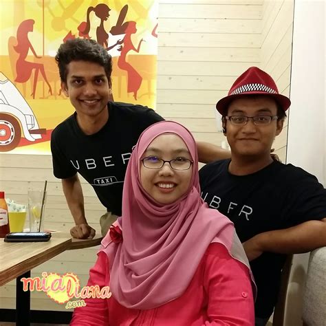 Rakyat sokong jana pendapatan guna uber, pemandu teksi bantah. Uber Gathering Di City Square Johor Bahru - Mia Liana